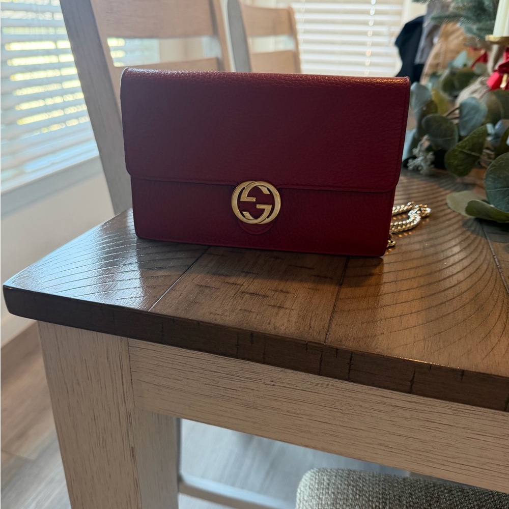 Gucci Red Crossbody Bag with Gold Chain - Picture 9 of 9